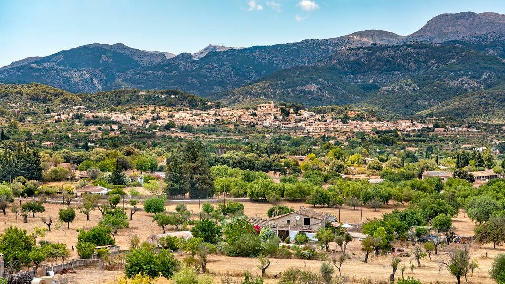 Bauernhaus zum Kauf 2.000.000 € 2 Zimmer 42.000 m² Grundstück Selva 07313