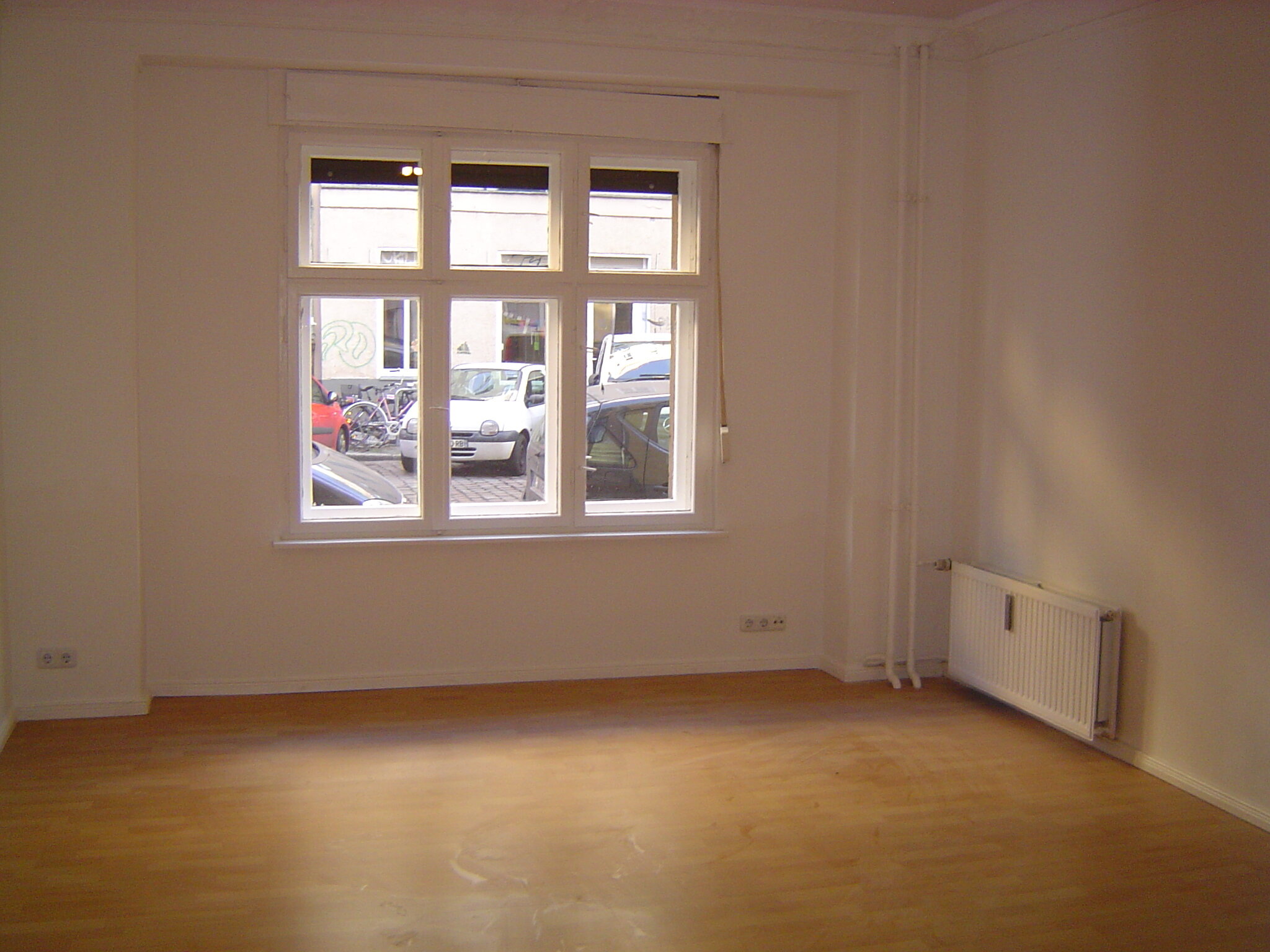 Wohnung zur Miete 995 € 4 Zimmer 107 m²<br/>Wohnfläche EG<br/>Geschoss ab sofort<br/>Verfügbarkeit Mainzer Straße 19 Neukölln Berlin 12053