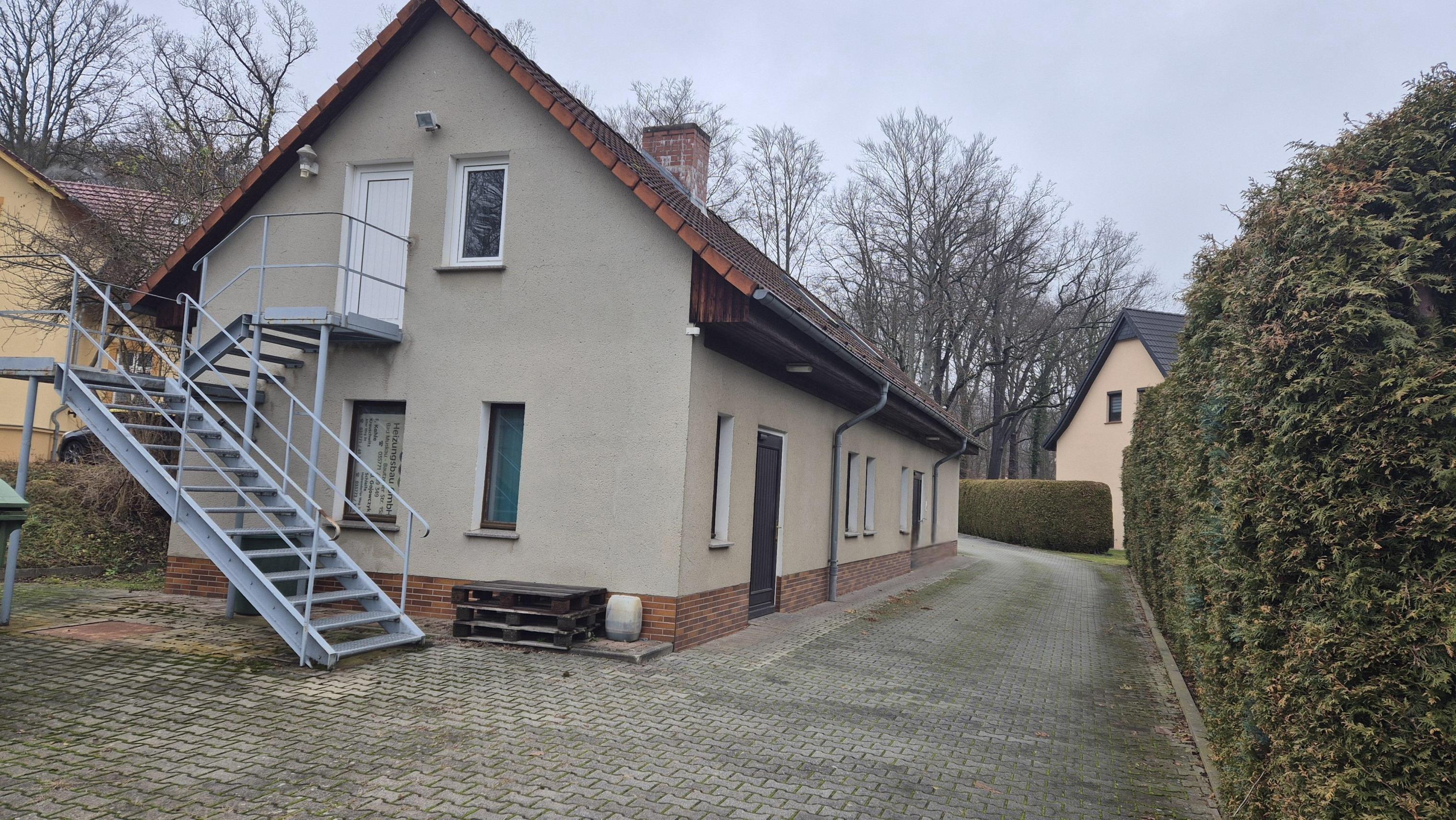 Einfamilienhaus zum Kauf provisionsfrei 175.000 € 4 Zimmer 260 m²<br/>Wohnfläche 1.000 m²<br/>Grundstück Bad Muskau Bad Muskau 02953