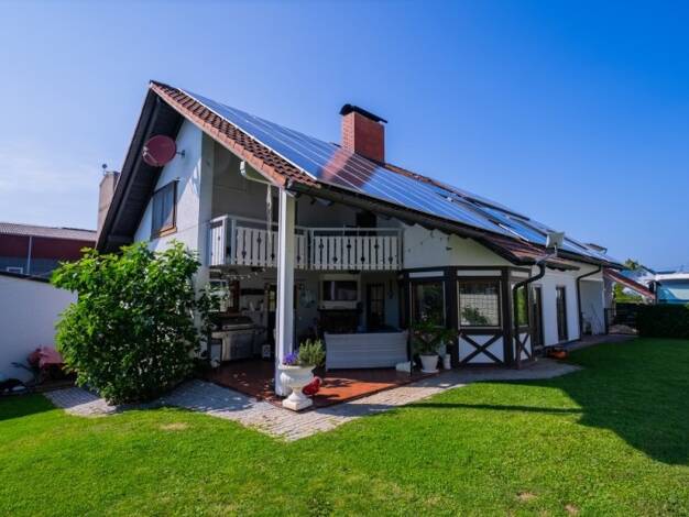 Einfamilienhaus zum Kauf 750.000 € 10,5 Zimmer 207,1 m² 1.037 m² Grundstück Heitersheim 79423