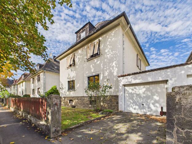 Mehrfamilienhaus zum Kauf 377.000 € 8 Zimmer 220 m² 679 m² Grundstück frei ab sofort Wetzlar Wetzlar 35576