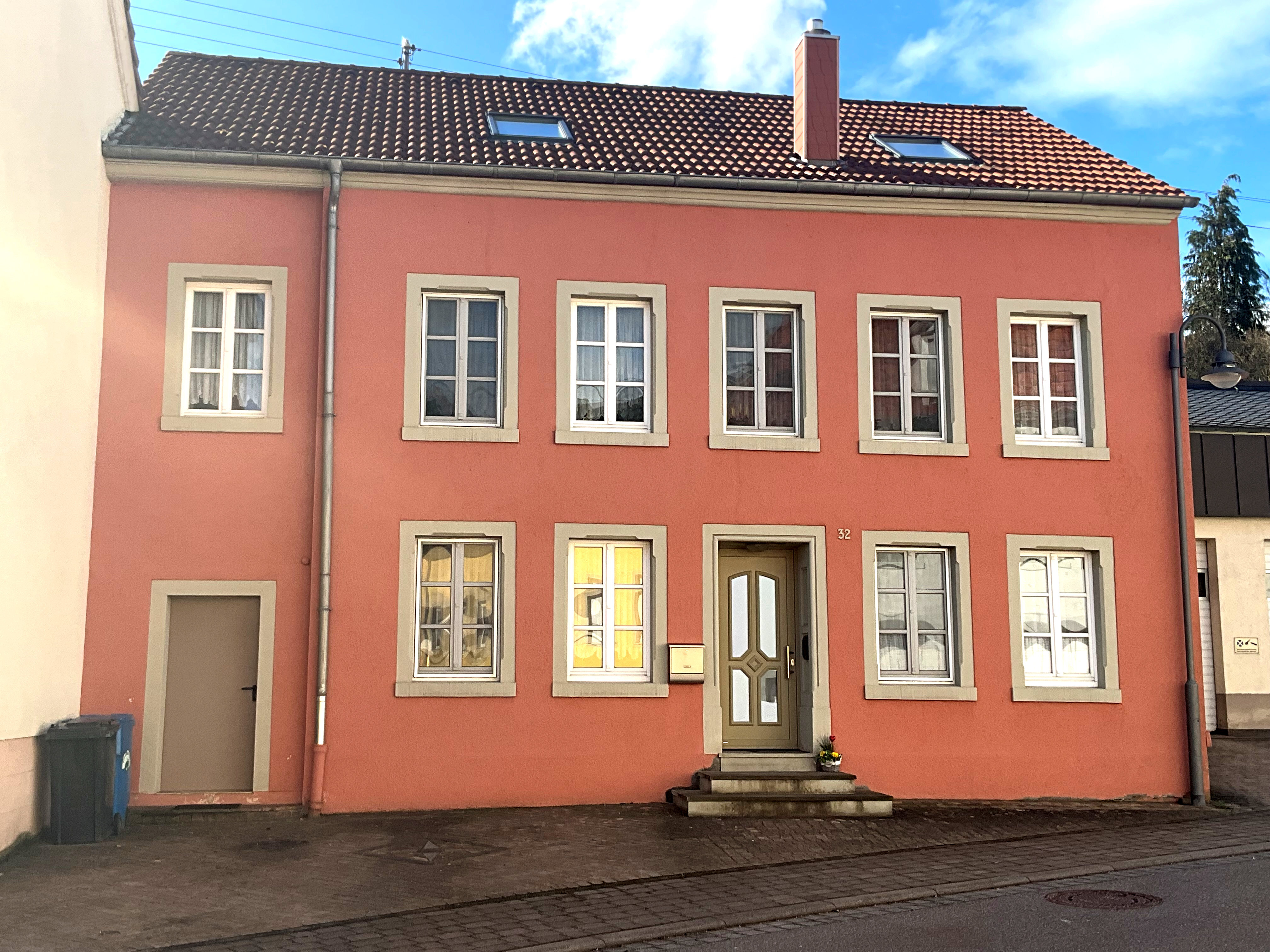 Einfamilienhaus zum Kauf provisionsfrei 530.000 € 7 Zimmer 193 m²<br/>Wohnfläche 545 m²<br/>Grundstück ab sofort<br/>Verfügbarkeit Bollendorf Bollendorf 54669