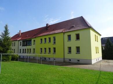 Wohnung zur Miete 235 € 2 Zimmer 42 m² 1. Geschoss Industriesiedlung 8 Ruppertsgrün Fraureuth 08427