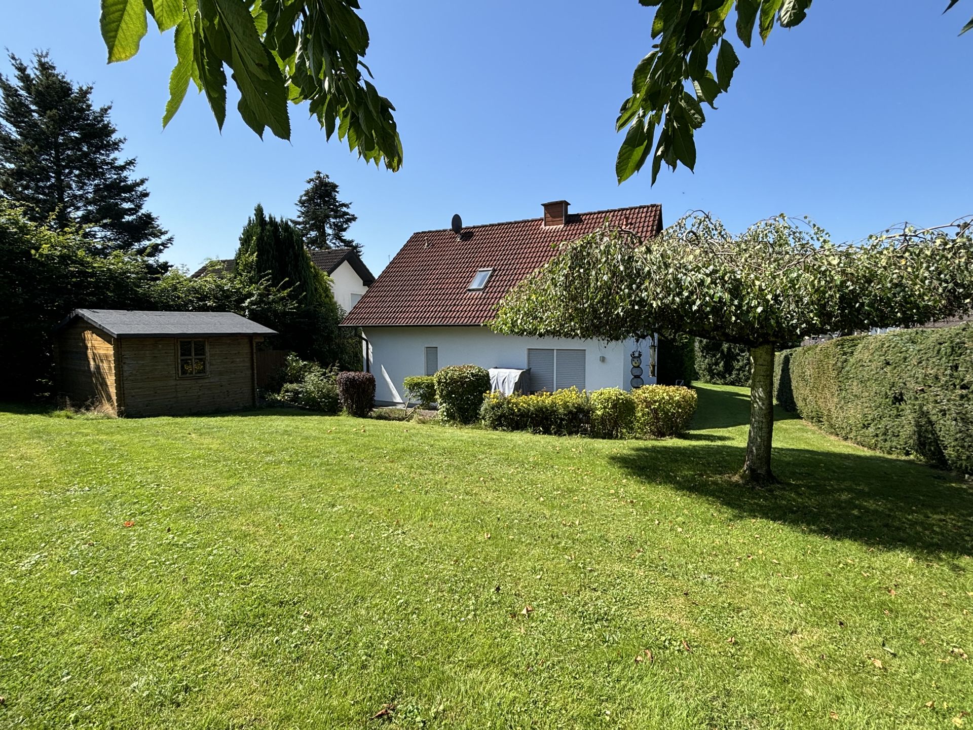 Einfamilienhaus zum Kauf 290.000 € 4 Zimmer 129 m²<br/>Wohnfläche 1.082 m²<br/>Grundstück Barntrup Barntrup 32683