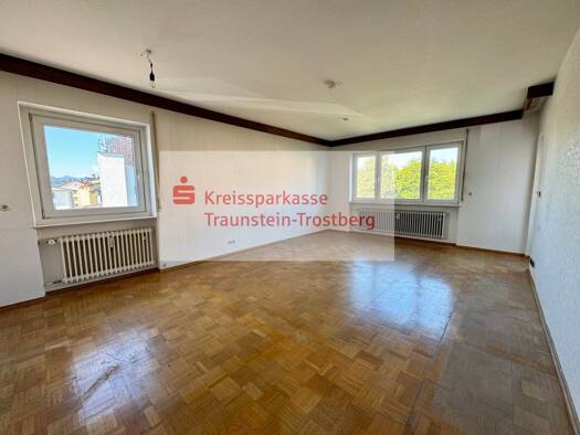 Wohnung zum Kauf 270.000 € 4 Zimmer 85 m² 2. Geschoss Traunreut 83301