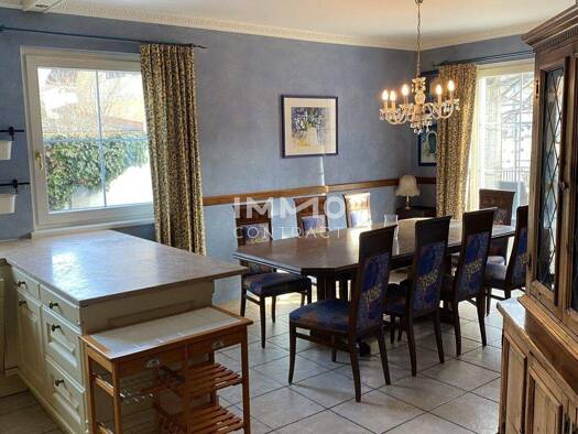 Villa zum Kauf 1.100.000 € 389 m² 750 m² Grundstück Schubertweg Lienz 9900