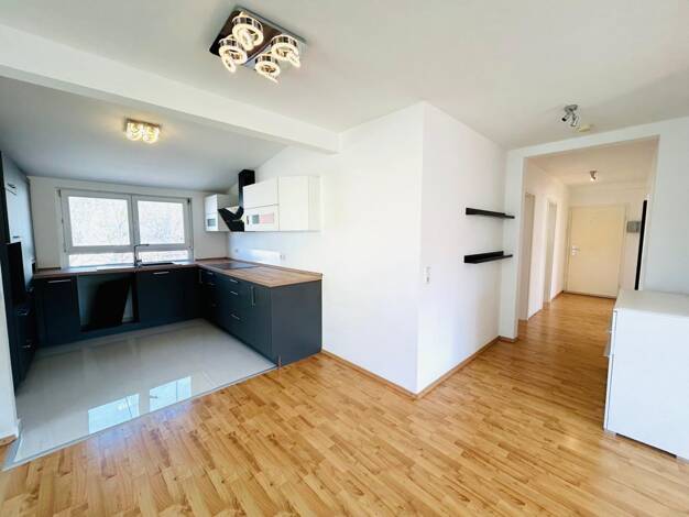Wohnung zum Kauf 299.000 € 4 Zimmer 95 m² Dachgeschoss Wernau (Neckar) 73249