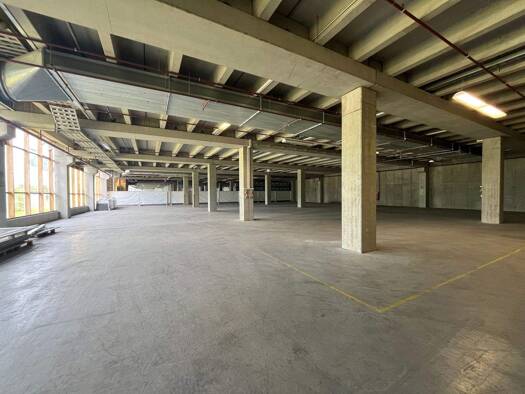 Lagerhalle zur Miete 15.172 m² Lagerfläche teilbar ab 1.360 m² Rothenburg Rothenburg ob der Tauber 91541