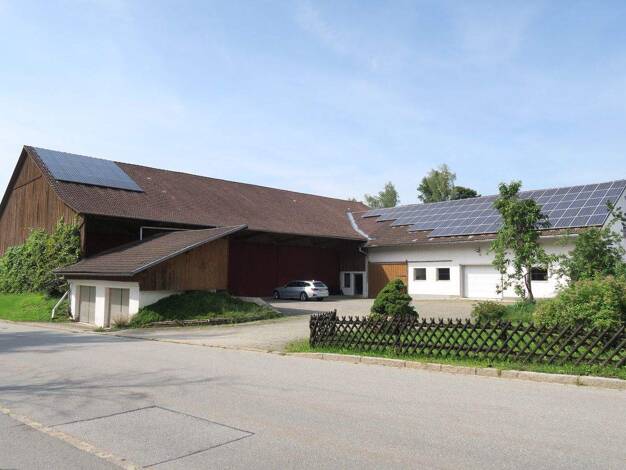 Haus zum Kauf 2.300.000 € 200 m² 120.000 m² Grundstück Deggendorf Deggendorf 94469