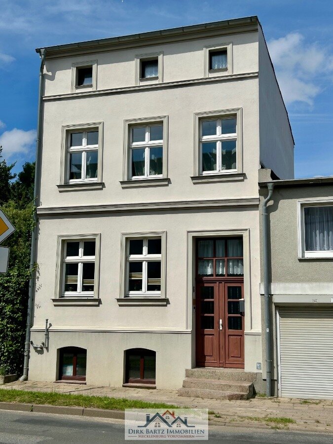 Stadthaus zum Kauf 195.000 € 4 Zimmer 120 m²<br/>Wohnfläche 124 m²<br/>Grundstück Grimmen Grimmen 18507