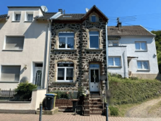 Reihenhaus zur Miete 1.250 € 6 Zimmer 145 m² 116 m² Grundstück frei ab 01.10.2026 Burgbrohl Burgbrohl 56659