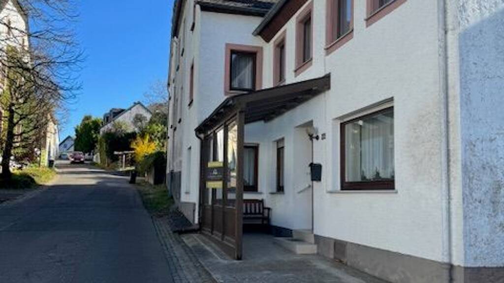 Haus zum Kauf provisionsfrei 169.000 € 5 Zimmer 140 m² 1.000 m² Grundstück Neuerburg Wittlich-Neuerburg 54516