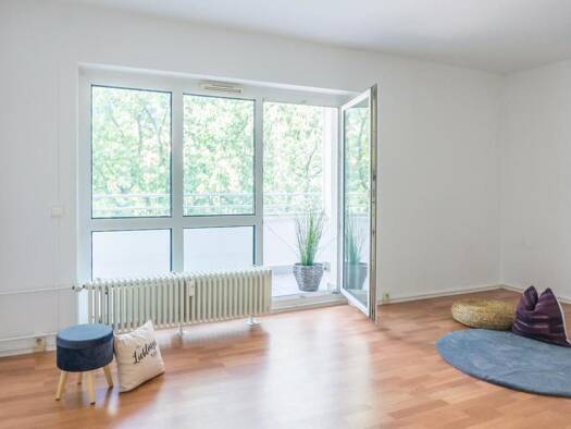 Wohnung zur Miete 335 € 2 Zimmer 55,6 m² 4. Geschoss frei ab 15.12.2026 Brückenstraße 41 Zentrum Zentrum 09111