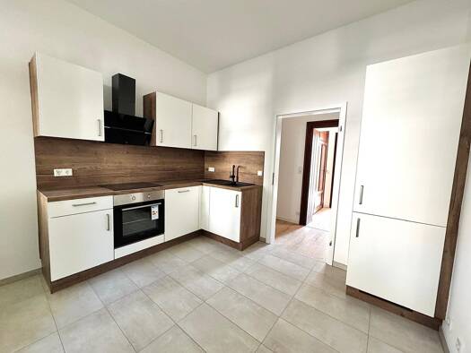Wohnung zur Miete 939 € 2,5 Zimmer 66 m² EG frei ab 01.09.2026 Hubertusstraße 68 Pieschen-Nord/Trachenberge Ortsamtsbereich Pieschen 01129