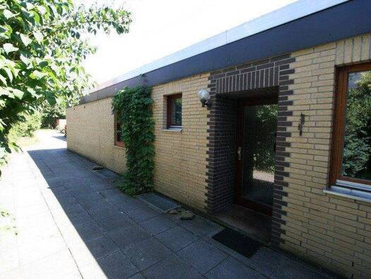 Einfamilienhaus zur Miete 1.499 € 4 Zimmer 115 m² 300 m² Grundstück frei ab 01.03.2026 Am Wasserturm 6A Burgdorf 31303