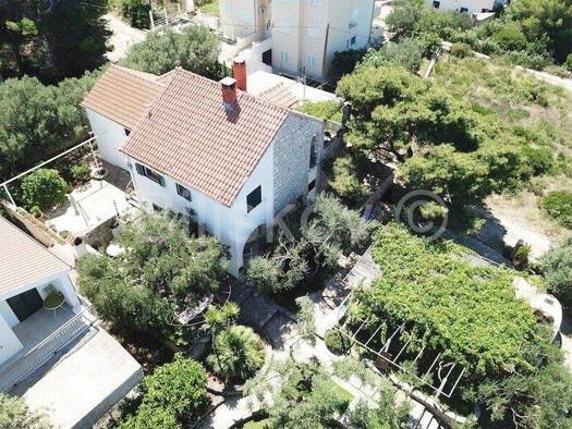 Haus zum Kauf 650.000 € 19 Zimmer 272 m² Solta