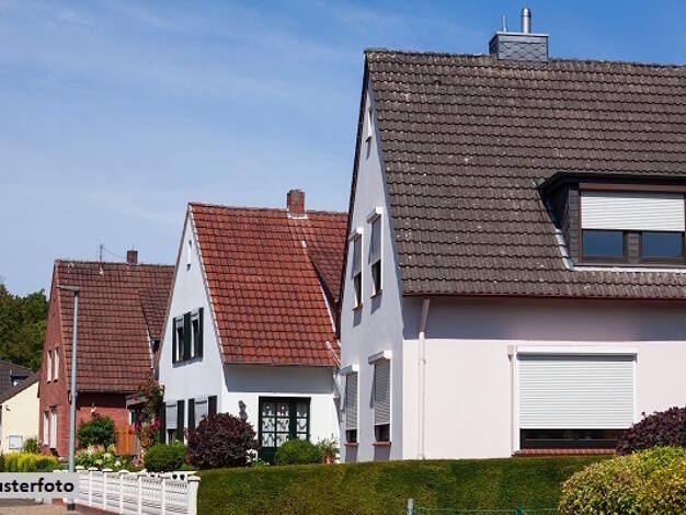 Mehrfamilienhaus zum Kauf 31.000 € 7 Zimmer 162,1 m² 686 m² Grundstück Erpfingen Sonnenbühl 72820