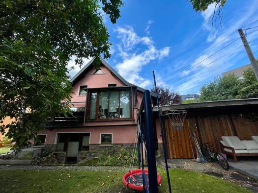 Einfamilienhaus zum Kauf 380.000 € 8 Zimmer 203 m² 484 m² Grundstück frei ab 01.03.2027 Markersdorf Claußnitz 09236