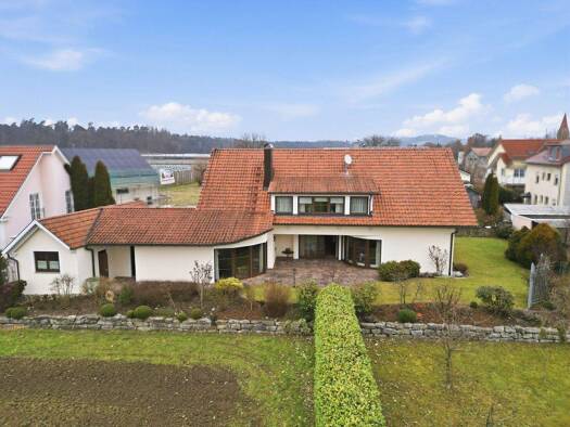 Einfamilienhaus zum Kauf 1.075.000 € 7 Zimmer 239,2 m² 667 m² Grundstück Oberdorf Langenargen 88085