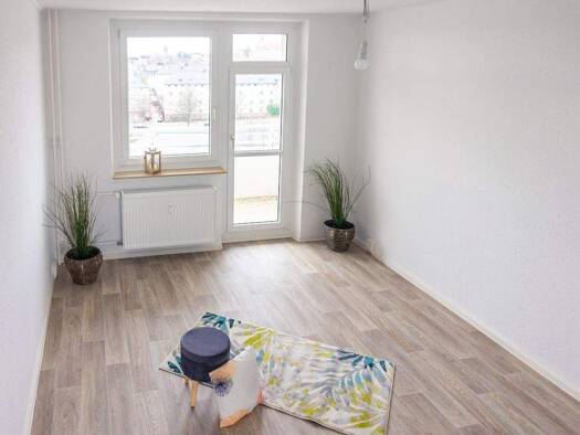 Wohnung zur Miete 420 € 3 Zimmer 69,9 m² 5. Geschoss Augsburger Str. 52 Bernsdorf Chemnitz 09126