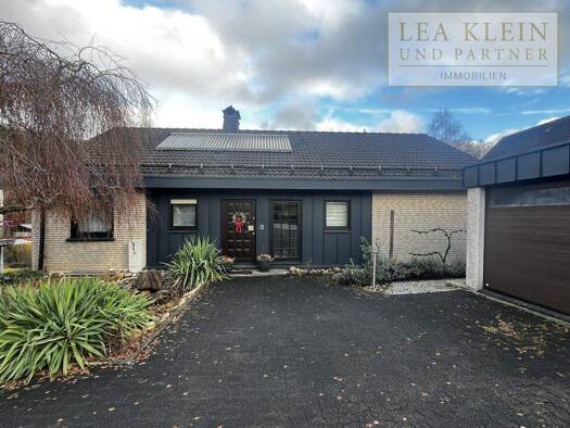 Einfamilienhaus zum Kauf 368.000 € 7 Zimmer 192 m² 1.058 m² Grundstück Lindenberg Freudenberg 57258