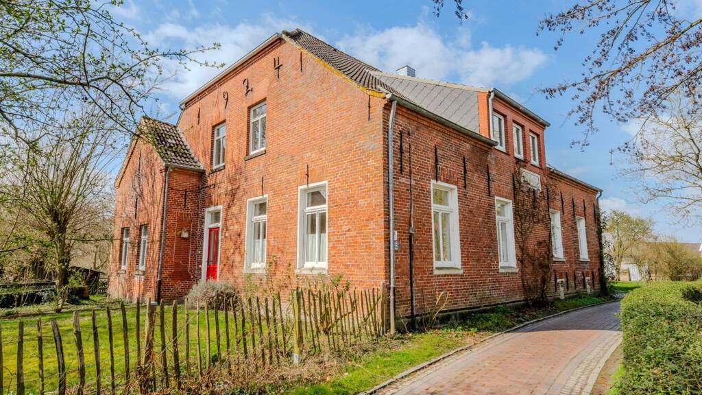 Einfamilienhaus zum Kauf 449.000 € 16 Zimmer 376,6 m² 1.451 m² Grundstück Loquard Krummhörn 26736