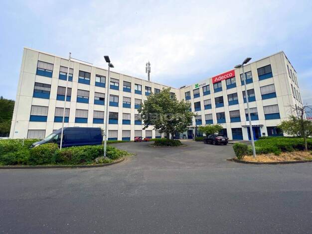 Büro zur Miete provisionsfrei 10,50 € 1.062,4 m² Bürofläche teilbar ab 1.062,4 m² Keniastraße 33 Großenbaum Duisburg 47269