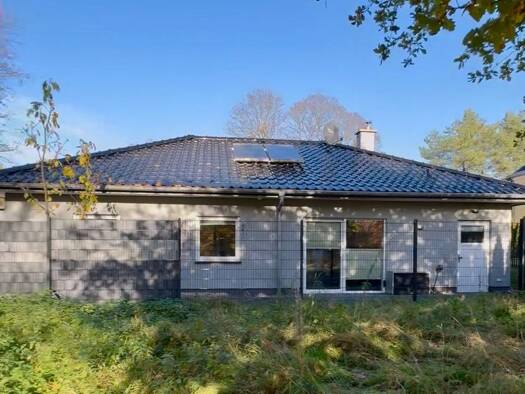 Bungalow zur Miete 1.890 € 4,5 Zimmer 113 m² 500 m² Grundstück frei ab 01.12.2026 Elisenau Ahrensfelde 16356