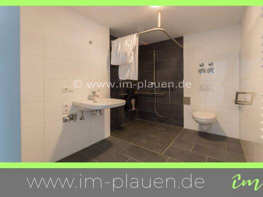 Wohnung zur Miete - Erstbezug 617 € 2 Zimmer 38,6 m² 2. Geschoss frei ab sofort Gutenbergstraße 8 Westend Plauen 08523