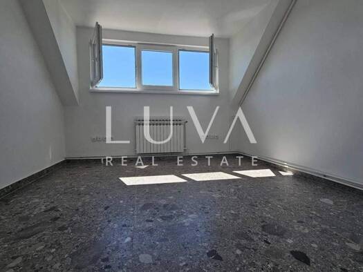 Büro zur Miete 2.500 € 7 Zimmer Sesvete Staro Brestje