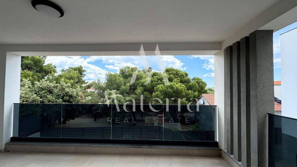 Wohnung zum Kauf 300.000 € 3 Zimmer 1. Geschoss Sibenik - Okolica 22000