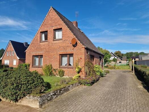 Einfamilienhaus zum Kauf 159.000 € 3,5 Zimmer 80 m² 814 m² Grundstück Bargenstedt 25704