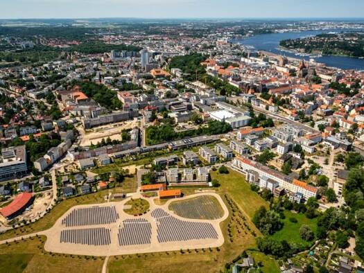Terrassenwohnung zur Miete 799 € 2 Zimmer 59,1 m² EG frei ab 01.10.2025 Bleicherstraße 27 Stadtmitte Rostock 18055