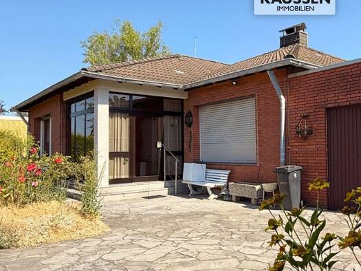 Einfamilienhaus zum Kauf 295.000 € 3 Zimmer 125 m² 693 m² Grundstück Donnerberg Stolberg 52222