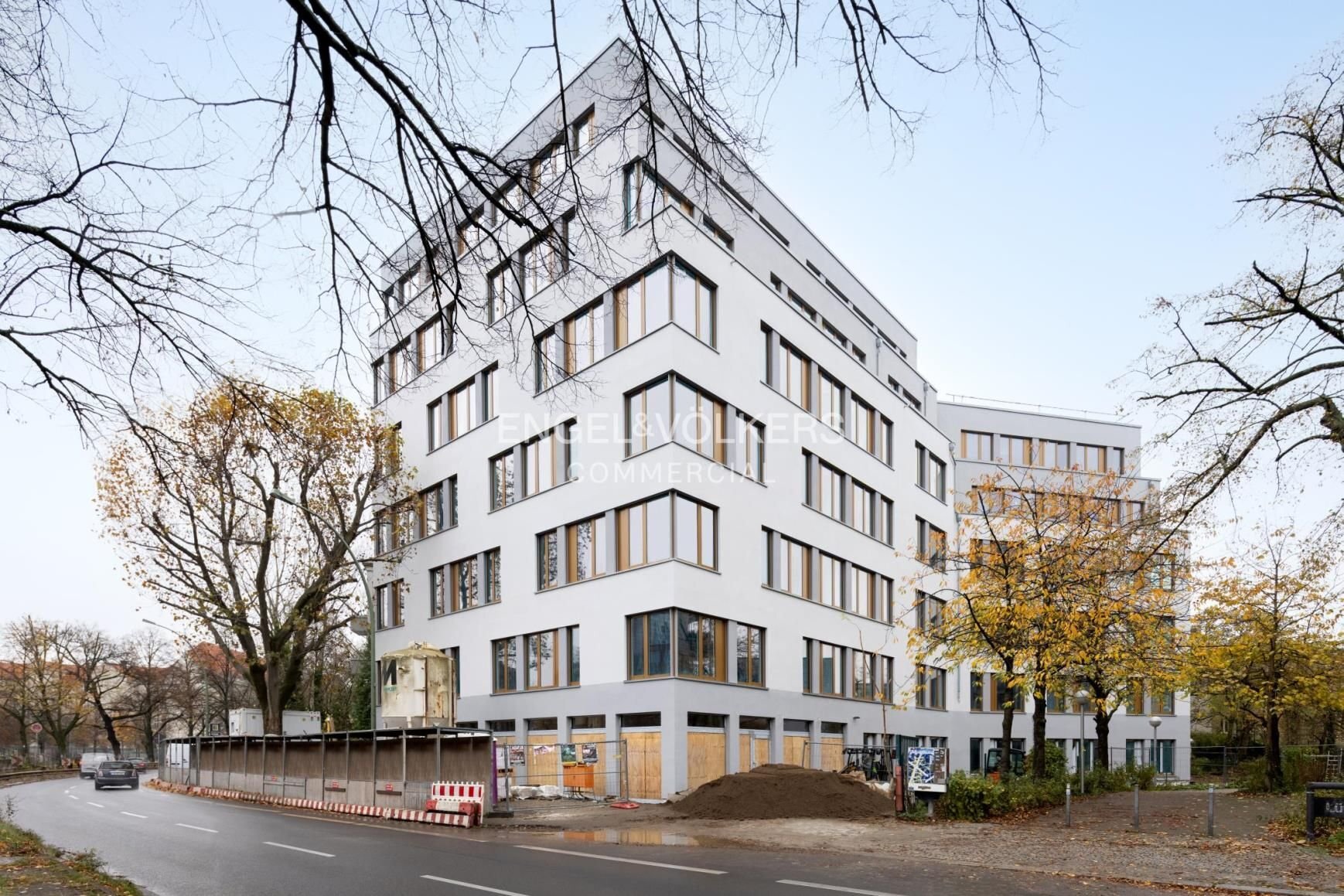 Büro-/Praxisfläche zur Miete 32 € 4.346,5 m²<br/>Bürofläche ab 1.073,8 m²<br/>Teilbarkeit Tiergarten Berlin 10785