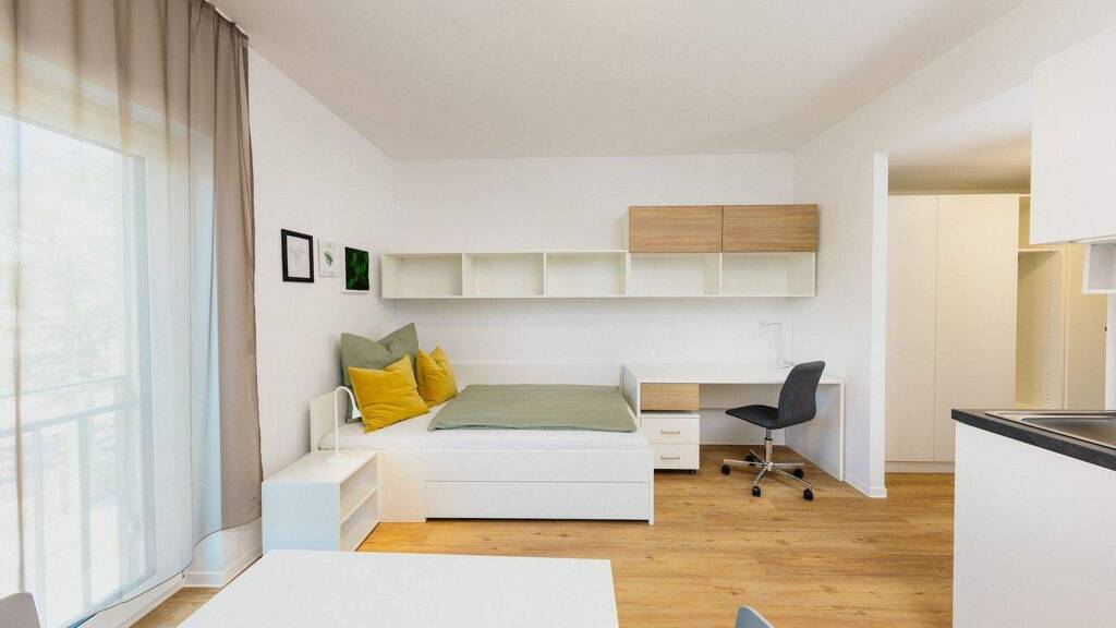 Studio zur Miete 535 € 1 Zimmer 28 m² 4. Geschoss frei ab sofort Regensburger Straße 14 Zerzabelshof Nürnberg 90478