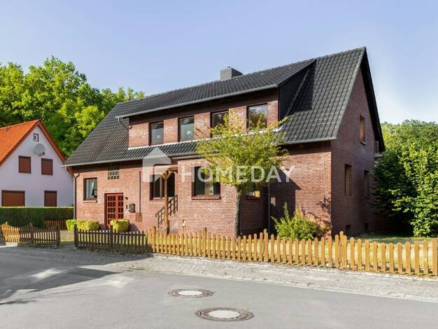 Mehrfamilienhaus zum Kauf 525.000 € 8 Zimmer 242 m² 1.251 m² Grundstück frei ab sofort Adenbüttel 38528