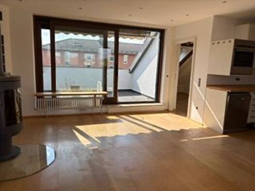 Wohnung zur Miete 940 € 3 Zimmer 72,5 m² 4. Geschoss frei ab sofort Rollnerstraße 28 Maxfeld Nürnberg 90408