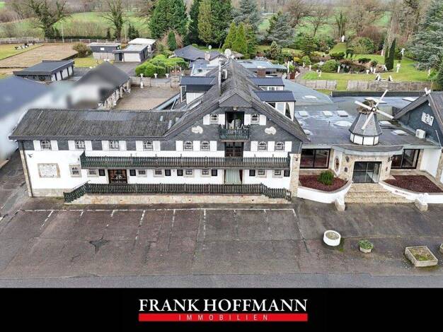 Haus zum Kauf 2.190.000 € 7 Zimmer 306 m² 18.729 m² Grundstück Sievershütten 24641