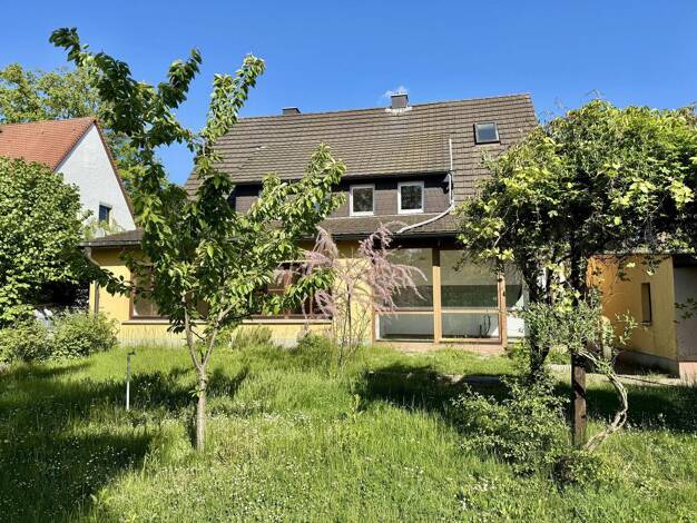 Einfamilienhaus zum Kauf provisionsfrei 619.000 € 9 Zimmer 209 m² 995 m² Grundstück Rückersdorf 90607