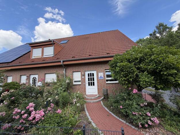 Reihenendhaus zum Kauf provisionsfrei 316.500 € 6 Zimmer 109,3 m² 285 m² Grundstück Archenholdstrasse 13b Kernstadt Lippstadt 59557