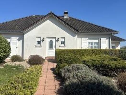 Haus zum Kauf 4 Zimmer 192 m² 6.000 m² Grundstück frei ab sofort Rue du Château d'Eau Sarreinsming 57905