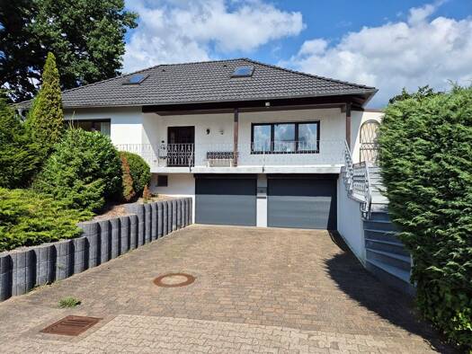 Einfamilienhaus zum Kauf 640.000 € 5 Zimmer 160 m² 1.125 m² Grundstück Helmstorf Seevetal - Helmstorf 21218
