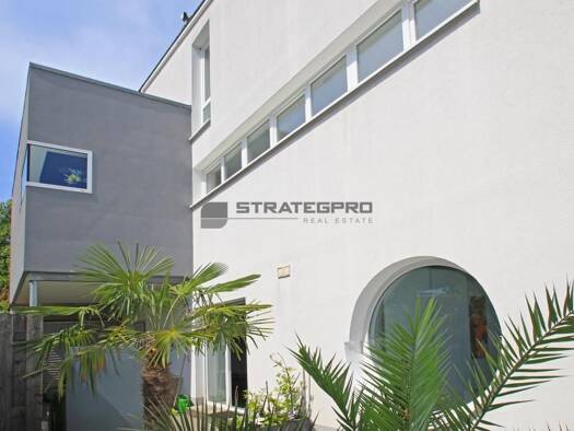 Doppelhaushälfte zum Kauf 749.000 € 5 Zimmer 177 m² 264 m² Grundstück frei ab sofort Walldorf 69190