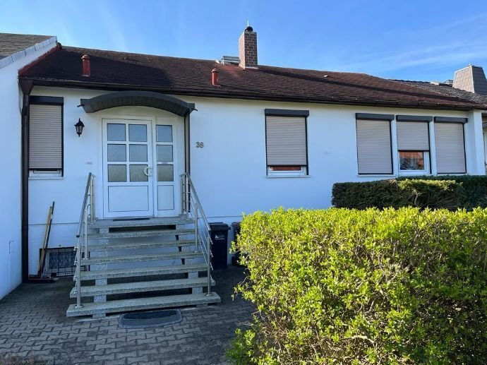 Reihenmittelhaus zum Kauf 134.500 € 5 Zimmer 120 m²<br/>Wohnfläche 445 m²<br/>Grundstück ab sofort<br/>Verfügbarkeit Merzdorf Riesa 01591