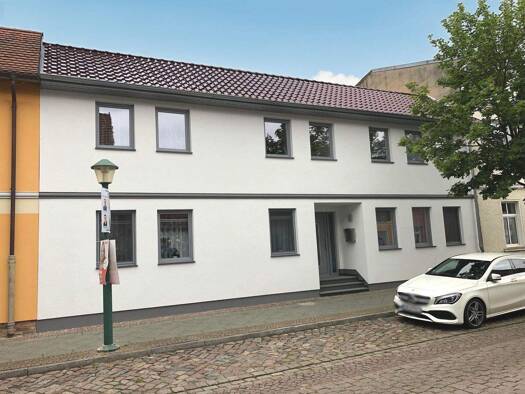 Reihenmittelhaus zum Kauf 365.000 € 8 Zimmer 258,8 m² 484 m² Grundstück Demmin 17109
