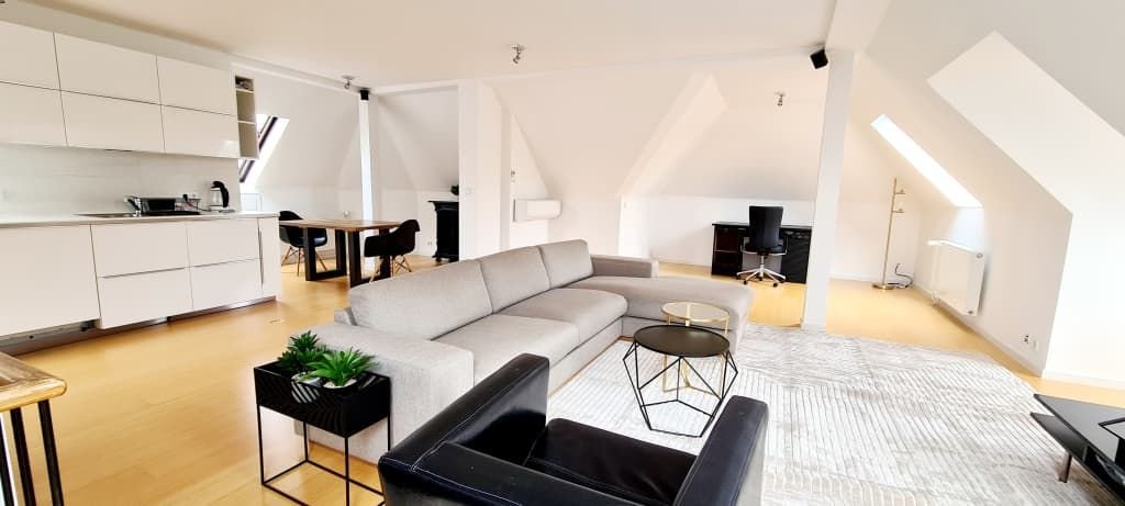 Wohnung zur Miete Wohnen auf Zeit 4.900 € 2 Zimmer 120 m²<br/>Wohnfläche ab sofort<br/>Verfügbarkeit Rheinstraße Lessingstraße Wiesbaden 65189