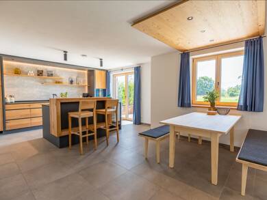 Wohnung zur Miete 2.995 € 2 Zimmer 100 m² EG frei ab sofort Chieming Chieming 83339