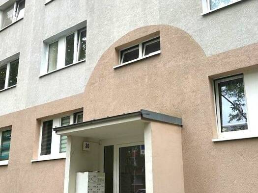 Wohnung zur Miete 183 € 2 Zimmer 41,7 m² EG Hildesheimer Straße 30 Südstadt Halle (Saale) 06128