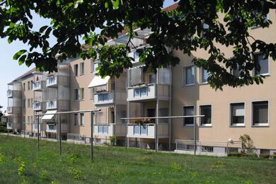 Wohnung zur Miete 450 € 3 Zimmer 69,5 m² 1. Geschoss frei ab sofort Dresdner Str. 49 Großenhain Großenhain 01558
